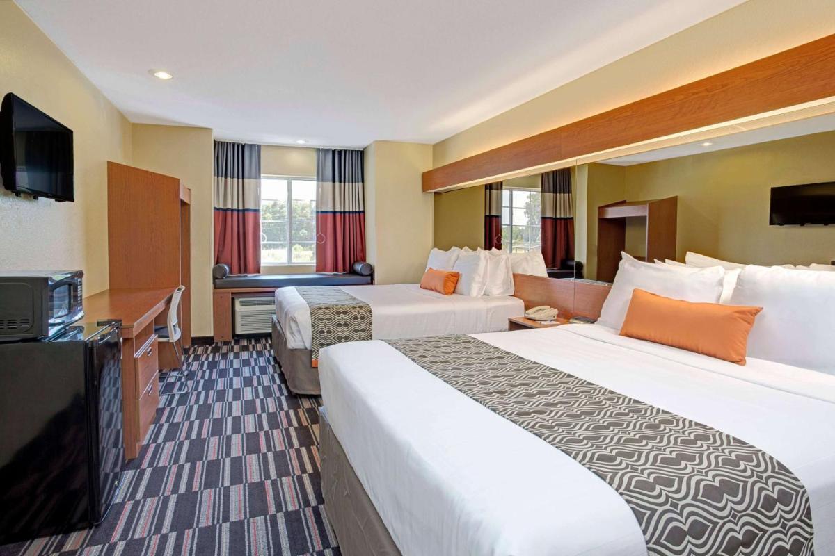 Popular attractions Area Nearby Property